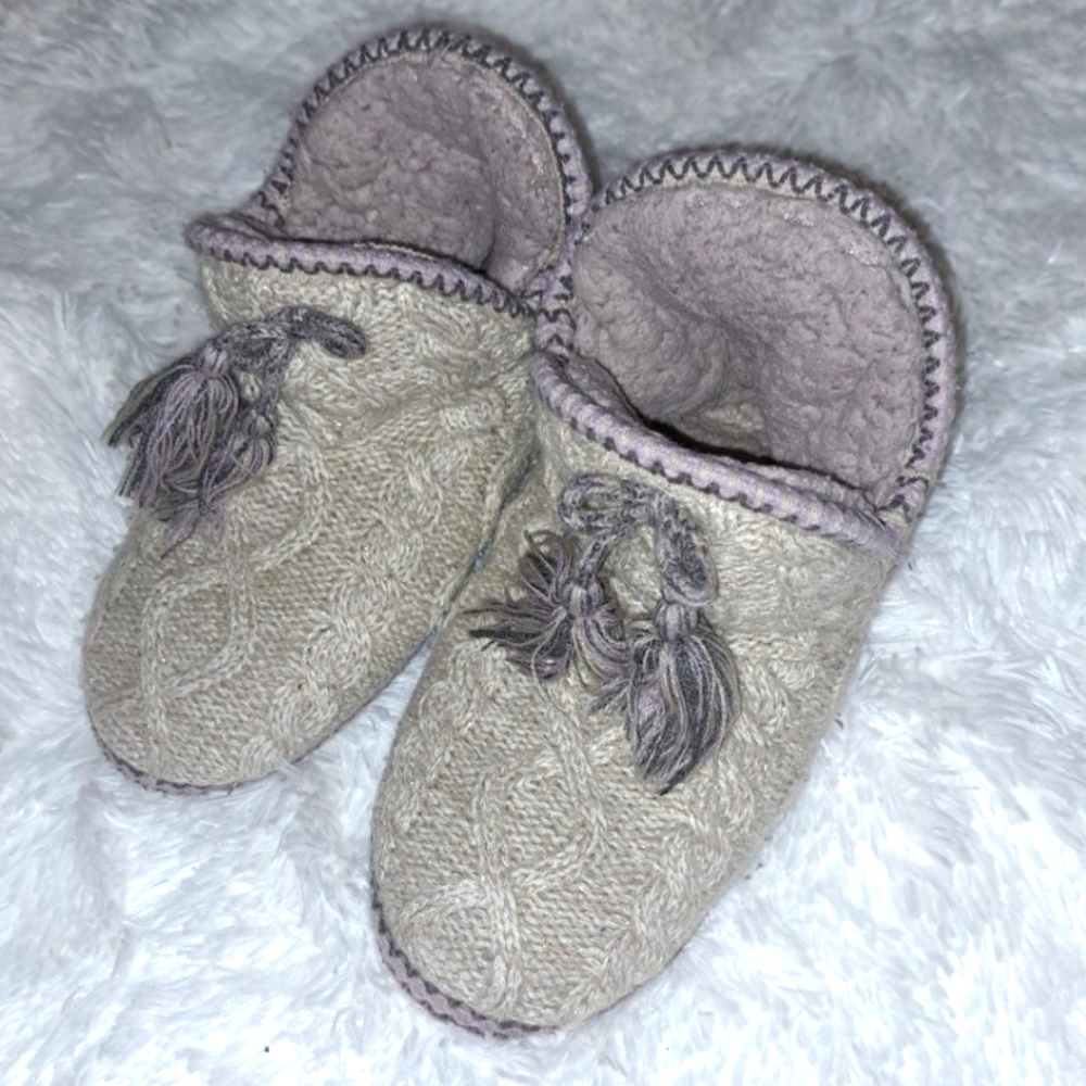 Muk Luks Slipper Boots Size 7-8 Gray Purple